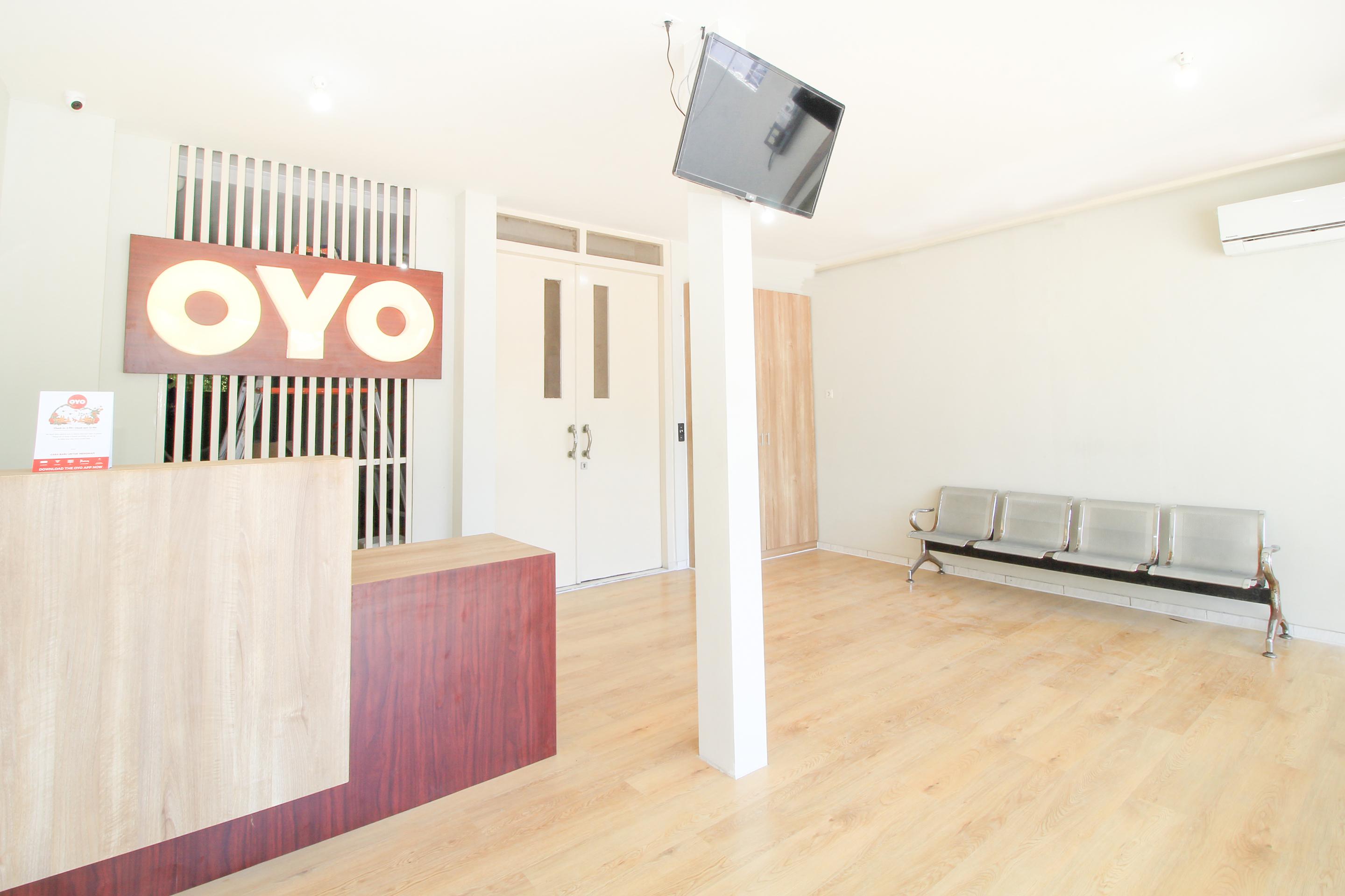 Oyo-168-K-15公寓 泗水 外观 照片