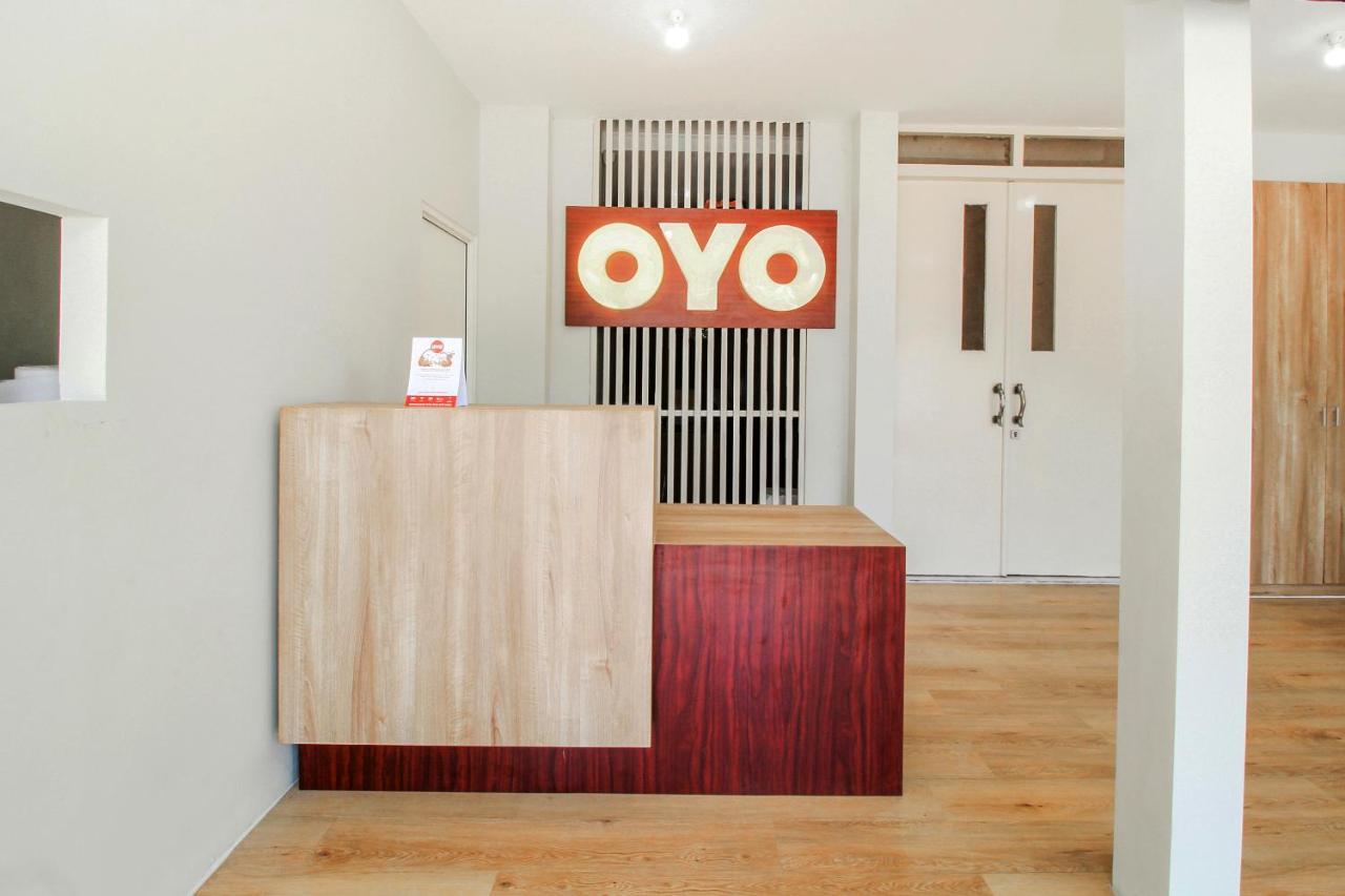 Oyo-168-K-15公寓 泗水 外观 照片